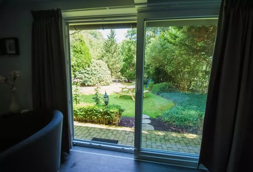 Aamiaismajoitus (B&B) Villa Kelders