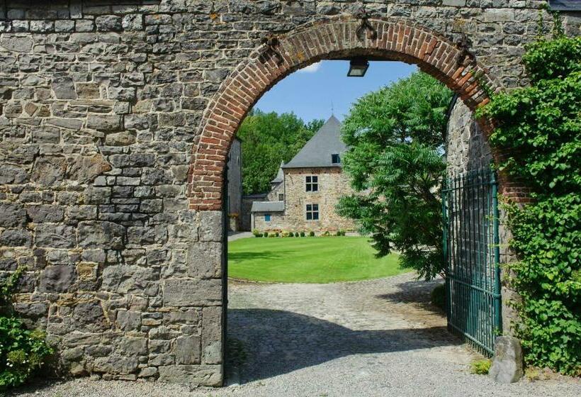 酒店 Golf & Hôtel De Falnuée