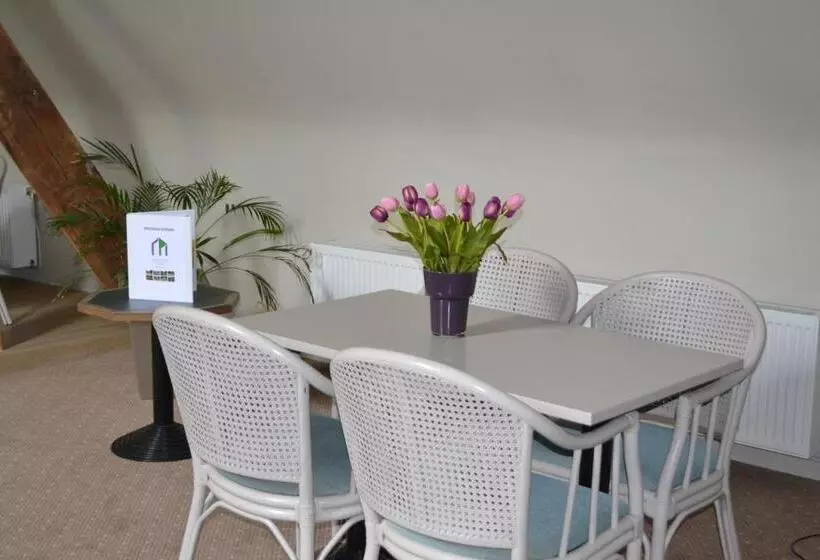 Hotelli Golf & Hôtel De Falnuée