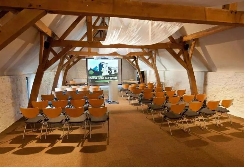 Hotelli Golf & Hôtel De Falnuée