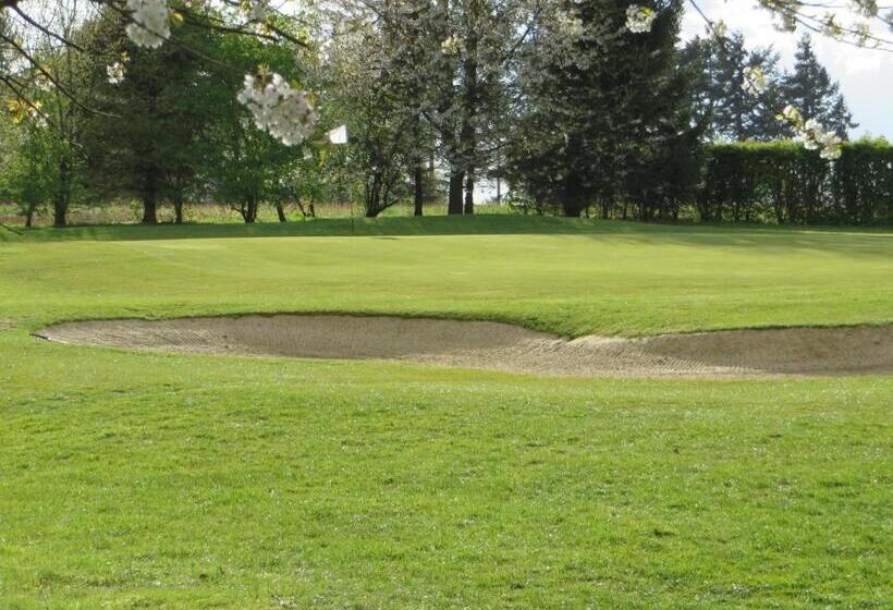 酒店 Golf & Hôtel De Falnuée