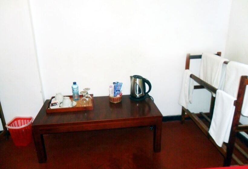 בית מלון כפרי Mahaweli Regent