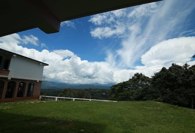 בית מלון כפרי Mahaweli Regent