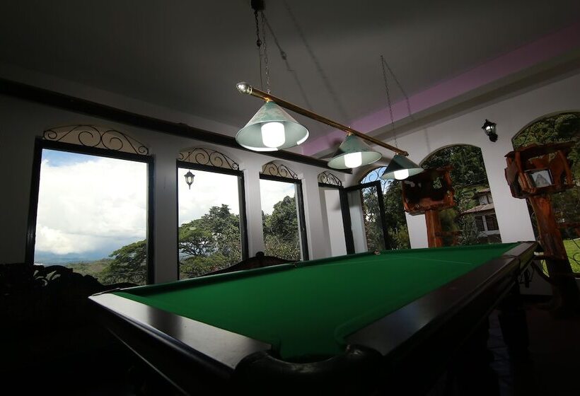 בית מלון כפרי Mahaweli Regent