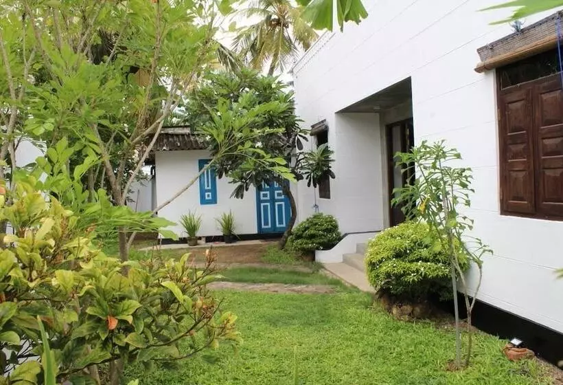 Majatalo Sasen Villas Polhena Beach