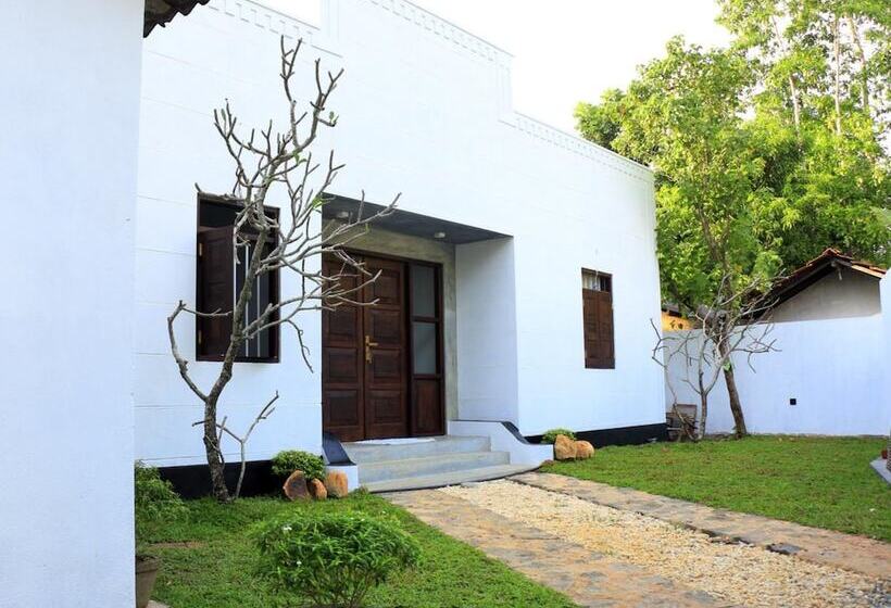 膳宿费 Sasen Villas   Polhena Beach