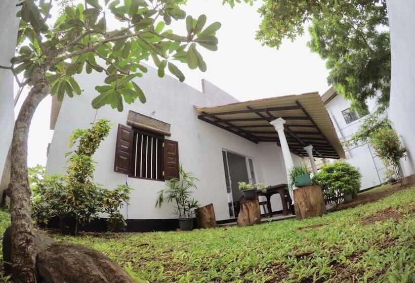 膳宿费 Sasen Villas   Polhena Beach