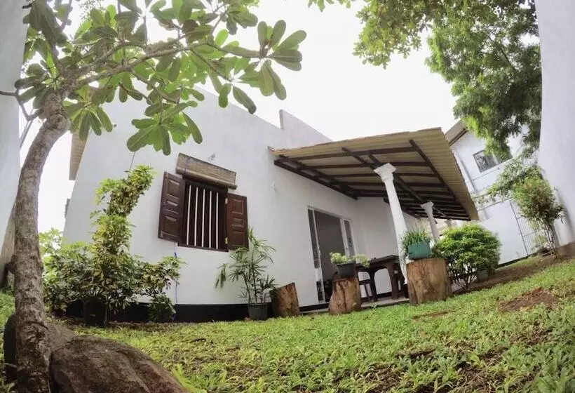 Majatalo Sasen Villas Polhena Beach