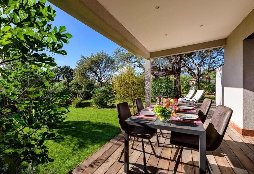 Calarossa Bay Resort