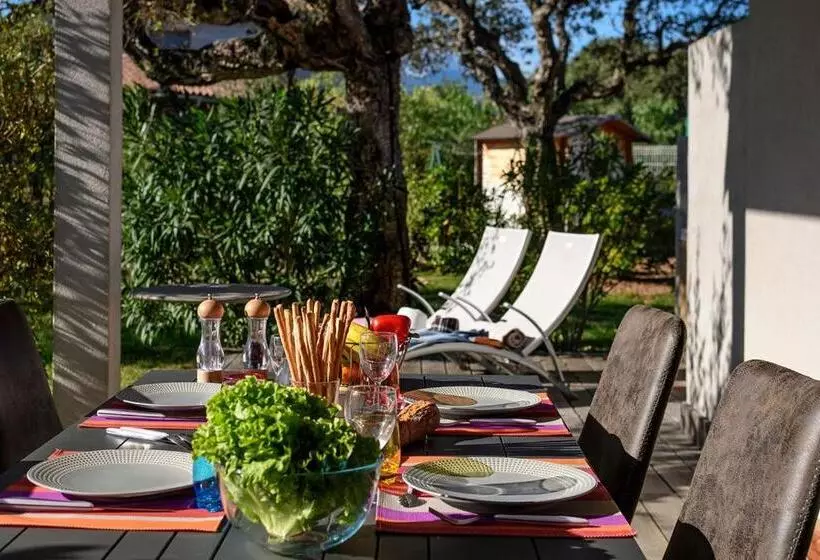 Calarossa Bay Resort