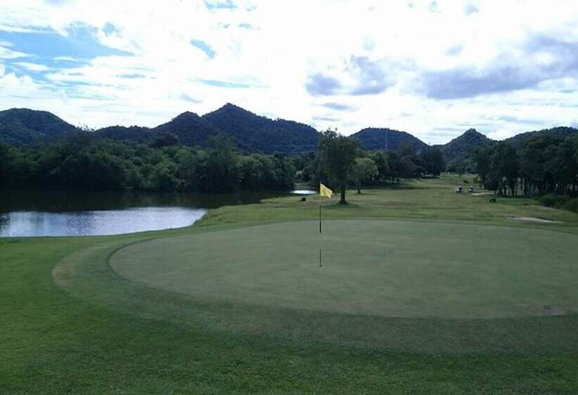 בית מלון כפרי Sawang Resort Golf Club And