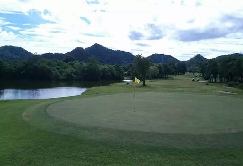 ホテル Sawang Resort Golf Club And