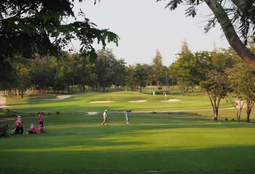 בית מלון כפרי Sawang Resort Golf Club And