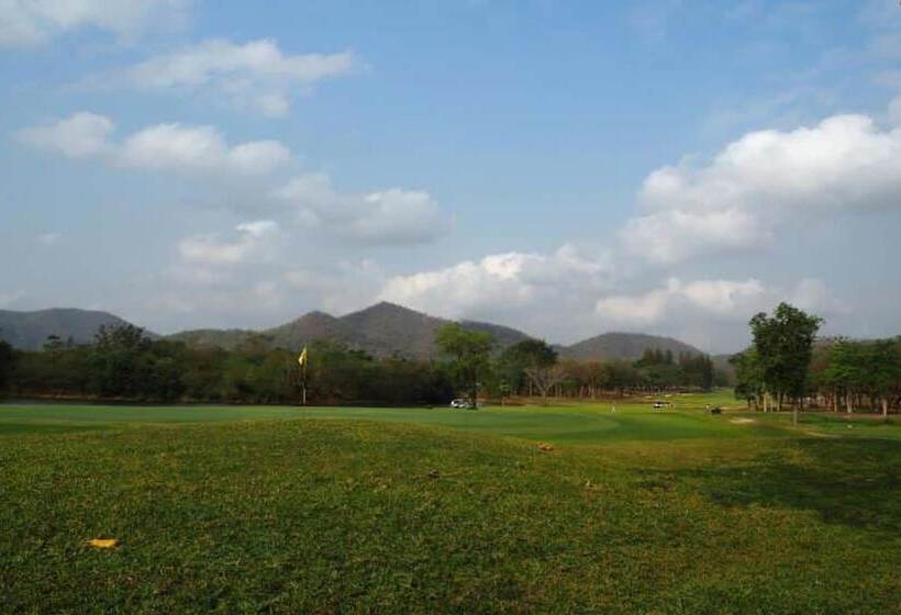 בית מלון כפרי Sawang Resort Golf Club And