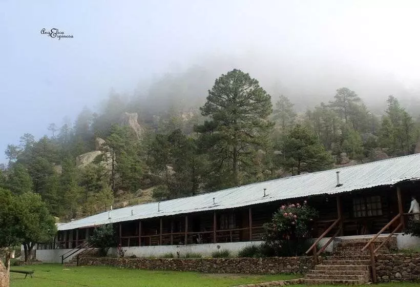 Hotelli Sierra Lodge Cusarare