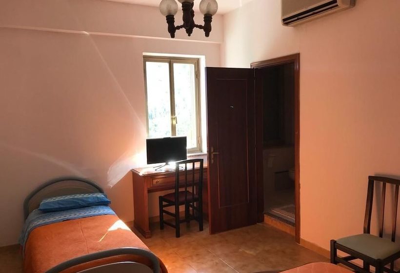 بنسيون Affittacamere Locri