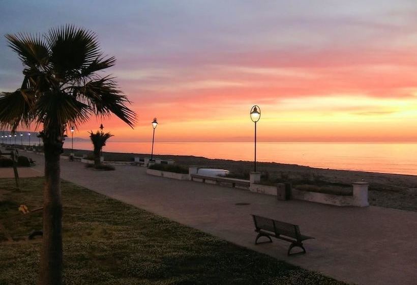 بنسيون Affittacamere Locri