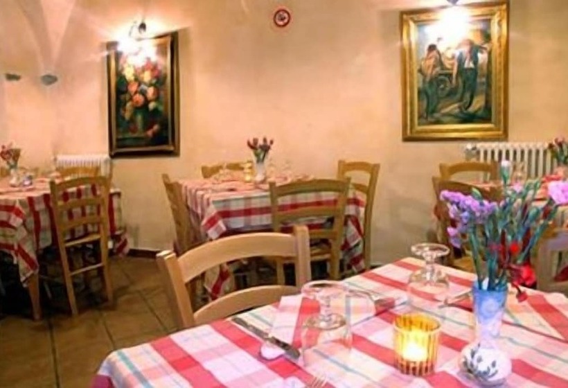 بنسيون Albergo Locanda Borgo Antico