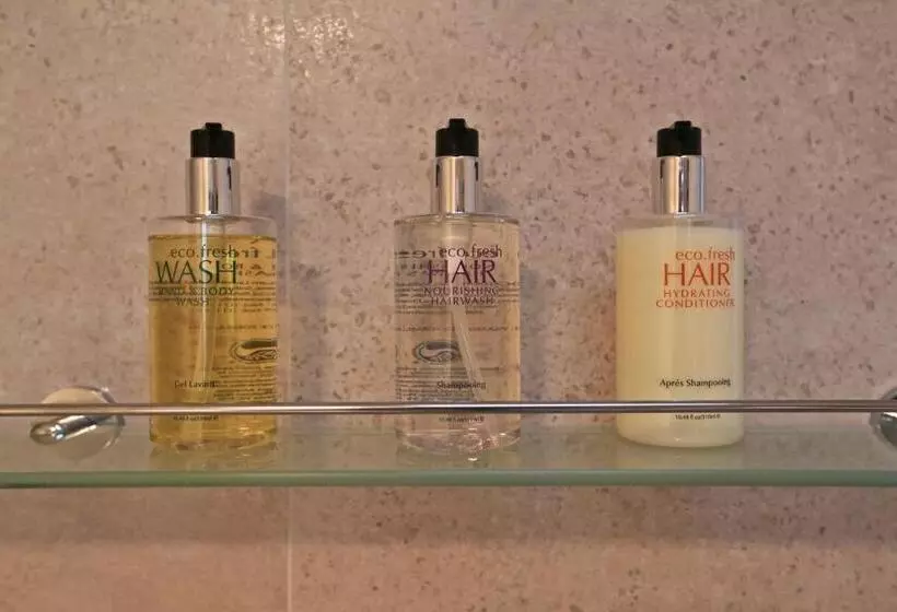 Majatalo One Paddock Currency Creek Winery Villas