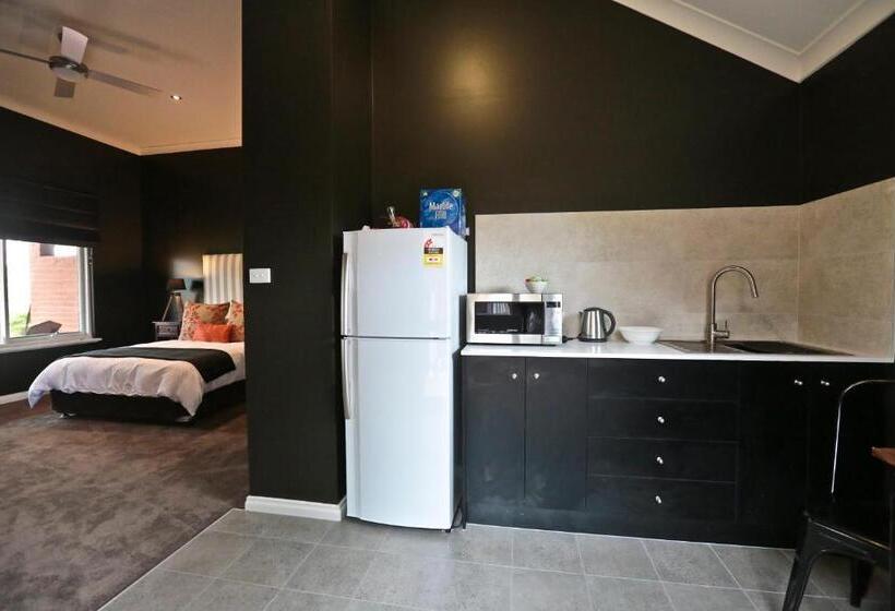 Pensão One Paddock Currency Creek Winery Villas