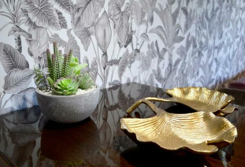 On Suites Sevilla Apartments Designed For Adults