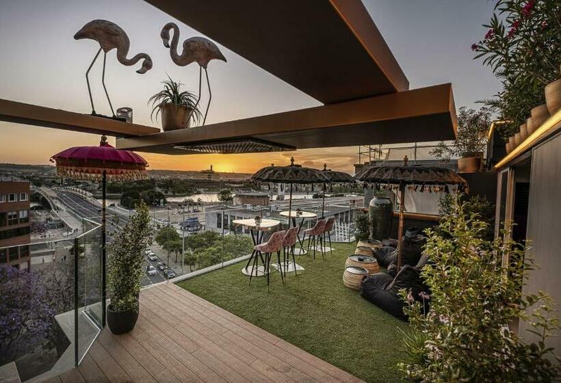 On Suites Sevilla Apartments Designed For Adults