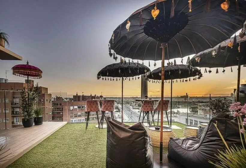 On Suites Sevilla Apartments Designed For Adults