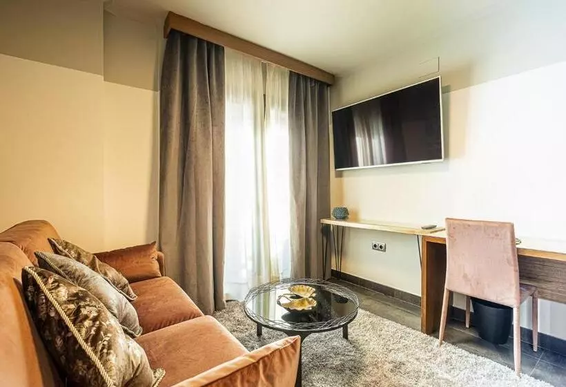 On Suites Sevilla Apartments Designed For Adults