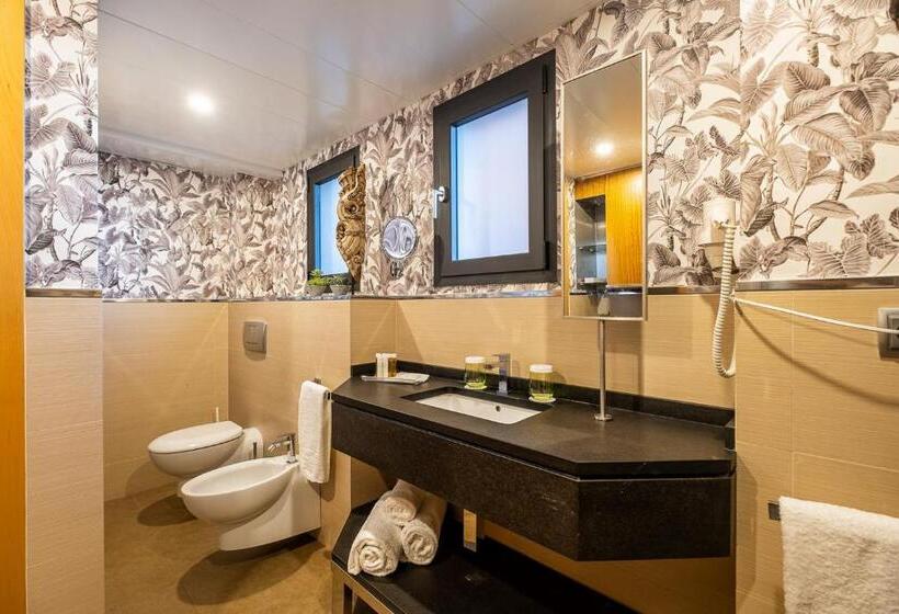 On Suites Sevilla Apartments Designed For Adults