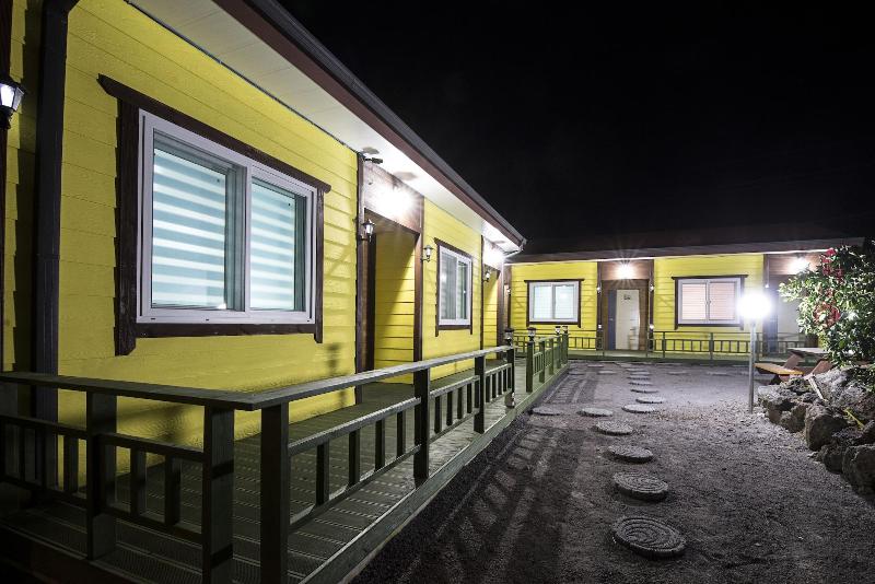 Hotel Brassica Flower Pension