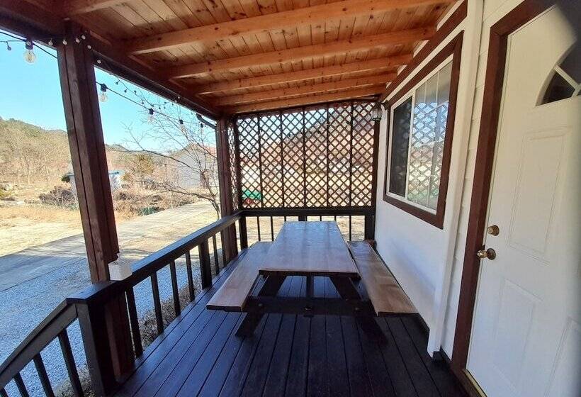 ホテル Izmir Pension