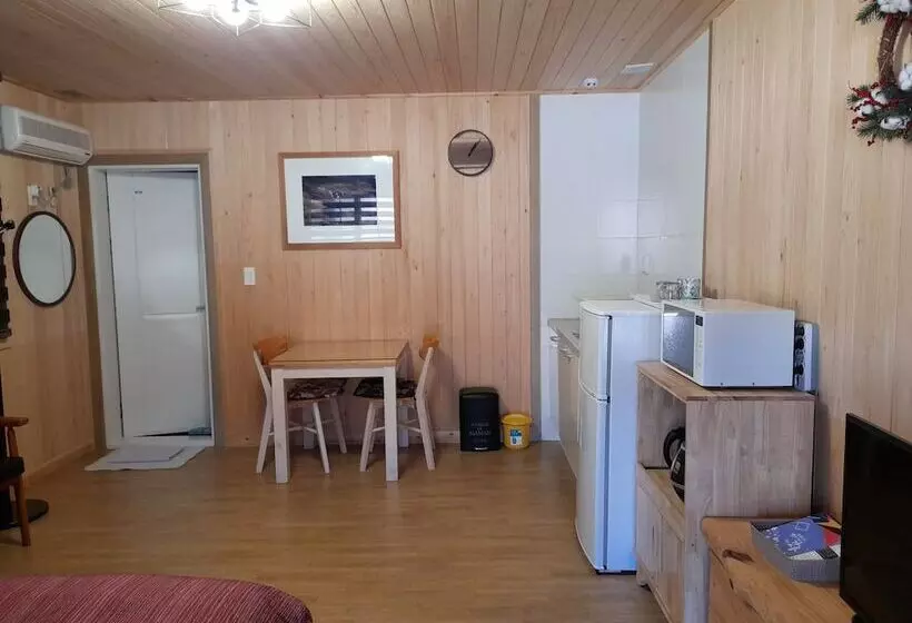 ホテル Izmir Pension