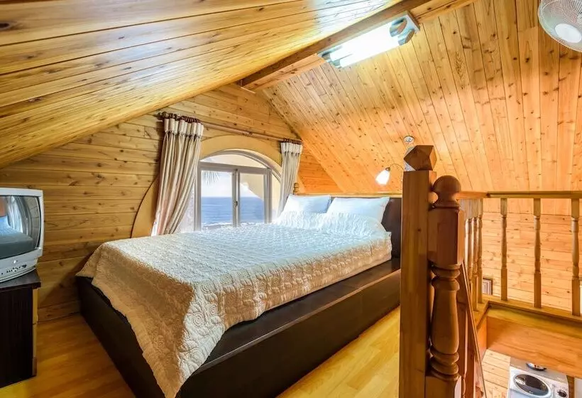 ホテル Longbeach Pension