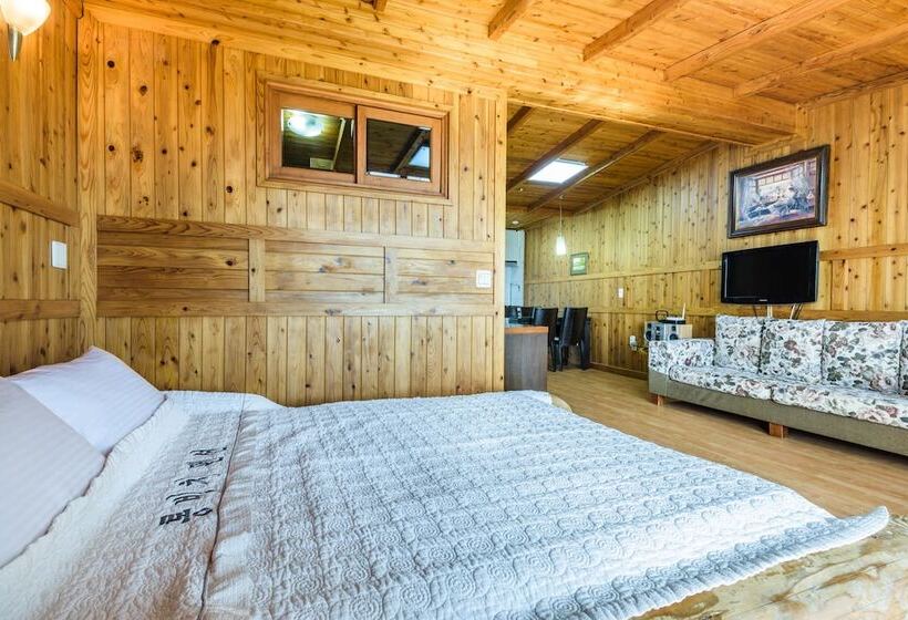 Hotel Longbeach Pension