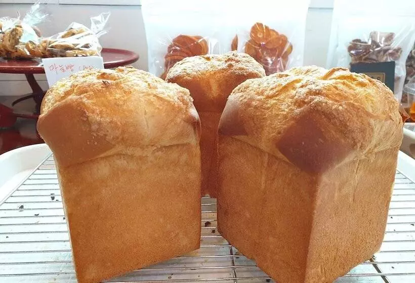 Hotelli Wind Jeju Cafe & Pension