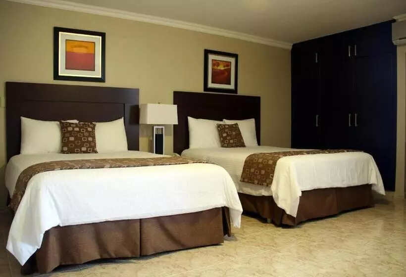 Aparthotel Sevilla Suites
