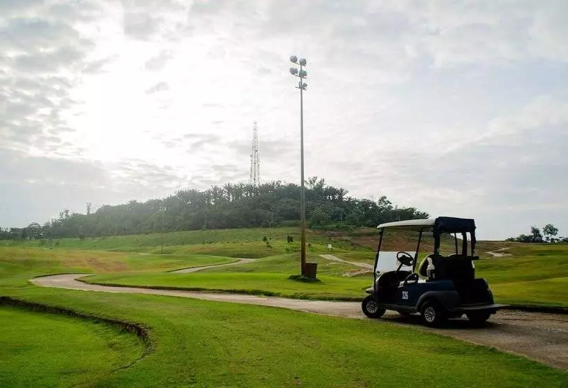 Отель Bangi Resort