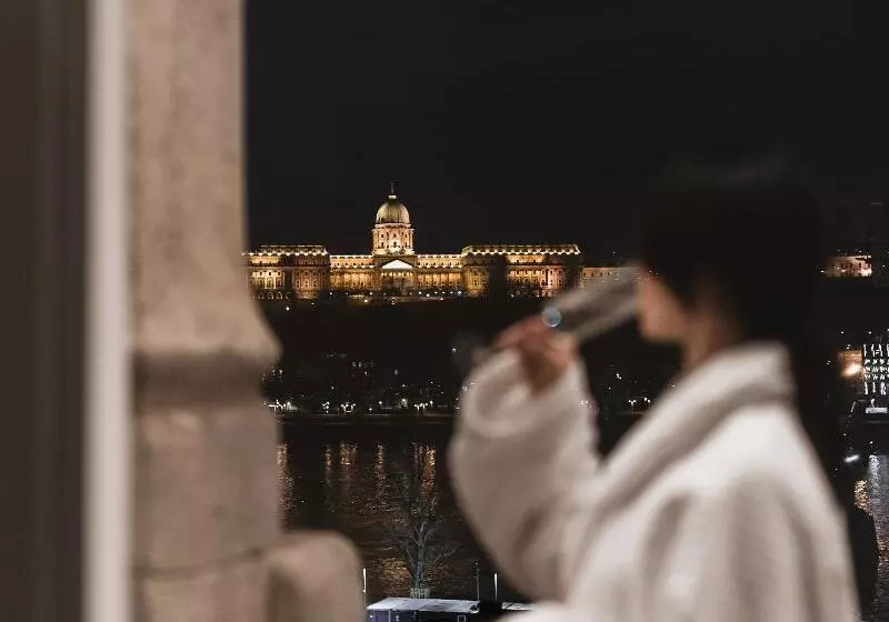 Four Seasons Hotel Gresham Palace Budapest