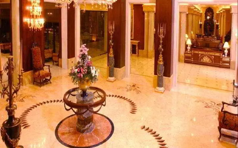 Grand Hills Hotel & Spa