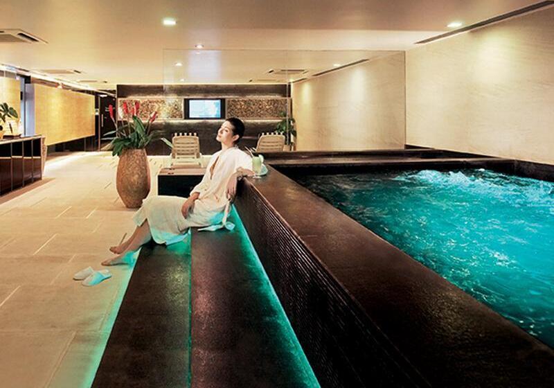 בית מלון כפרי Resorts World Genting   Genting Skyworlds