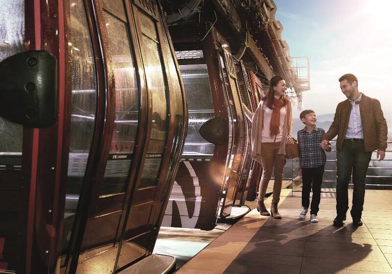 בית מלון כפרי Resorts World Genting   Genting Skyworlds