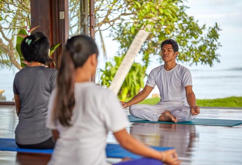 호텔 Puri Bagus Lovina