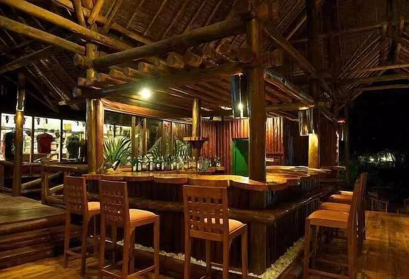 هتل Samburu Intrepids Tented Camp