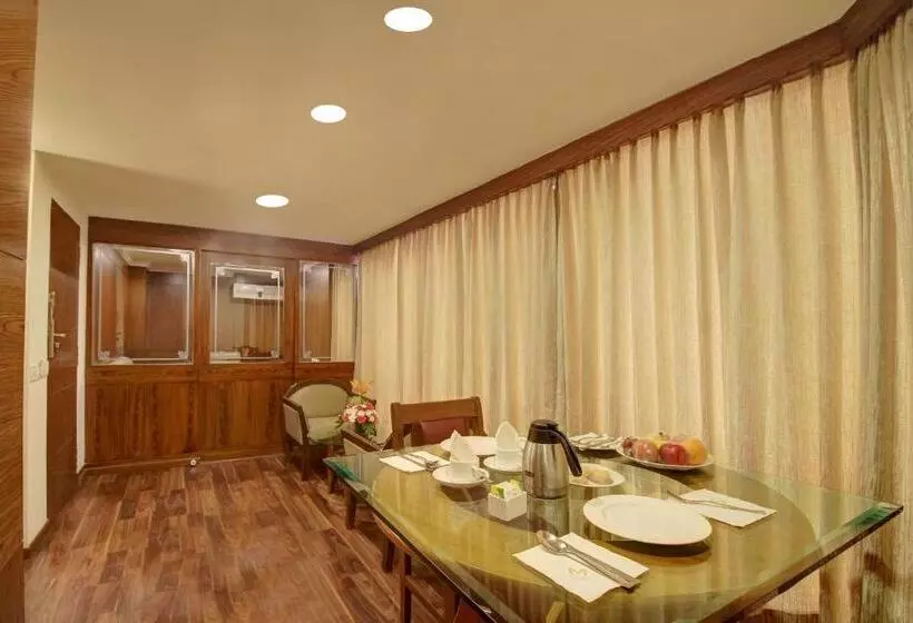 酒店 Monarch Brigade Road