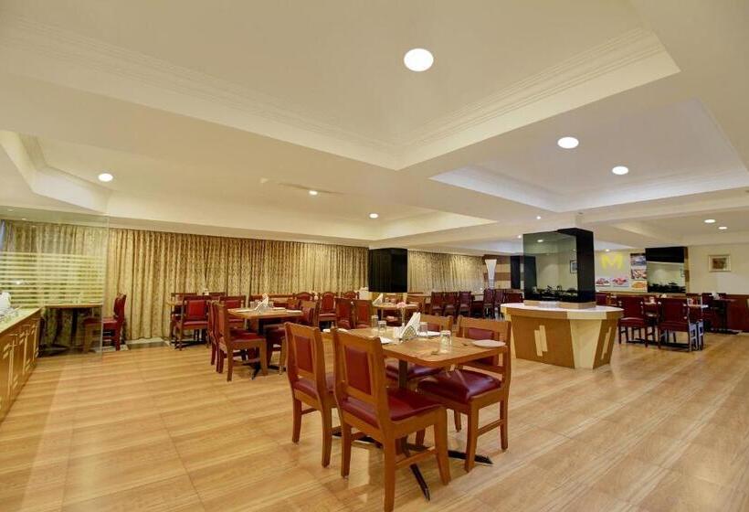 فندق Monarch Brigade Road