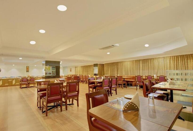 فندق Monarch Brigade Road