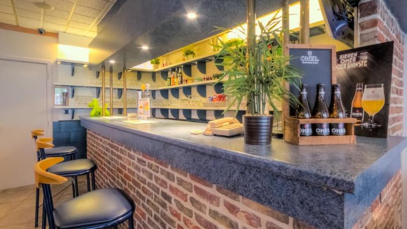 هتل Sleep & Go Menen