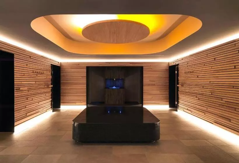 Interalpen Hotel Tyrol