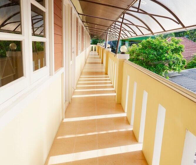 ホテル Bangtao Corner