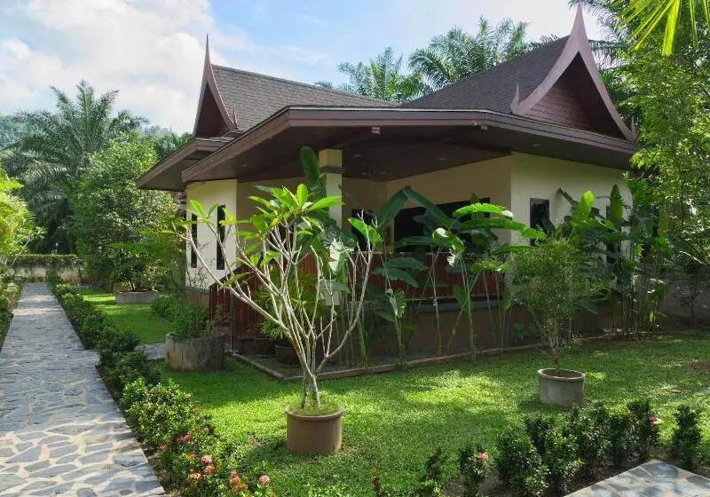 ホテル Chanapha Residence